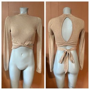 Le Lis Collection Tan Long Sleeve Crop Keyhole Back S